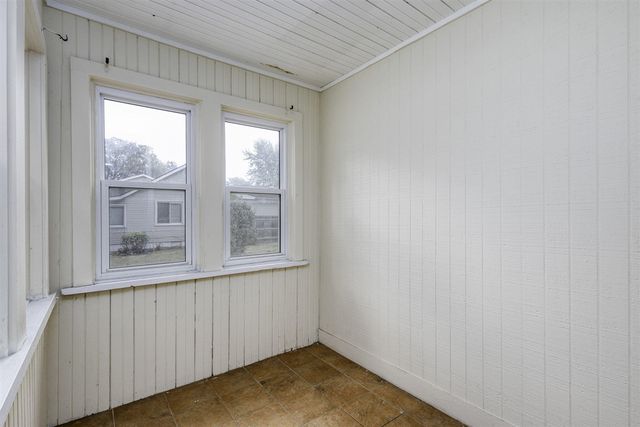 1234 E Elza Avenue, Hazel Park, MI 48030