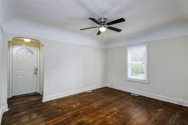 1234 E Elza Avenue, Hazel Park, MI 48030