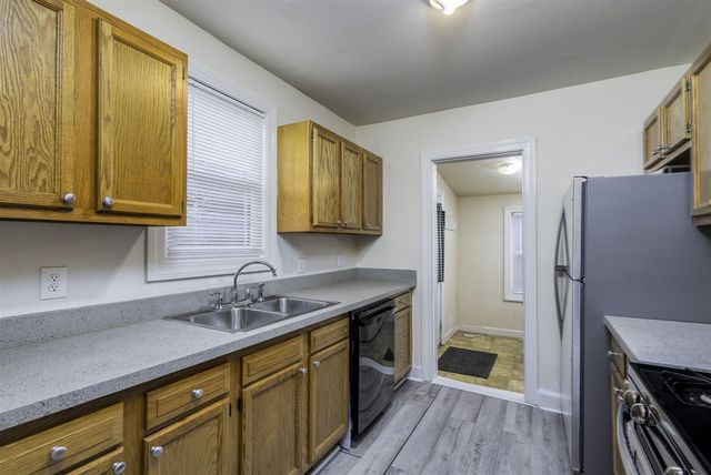 1234 E Elza Avenue, Hazel Park, MI 48030