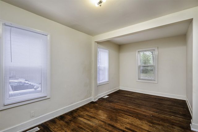 1234 E Elza Avenue, Hazel Park, MI 48030