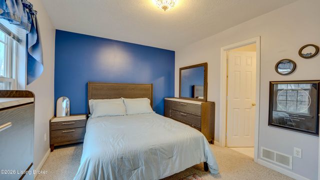 4320 Willowview Blvd, Louisville, KY 40299