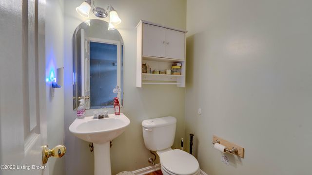 4320 Willowview Blvd, Louisville, KY 40299