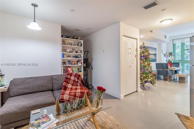 111 E Flagler St 303, Miami, FL 33131