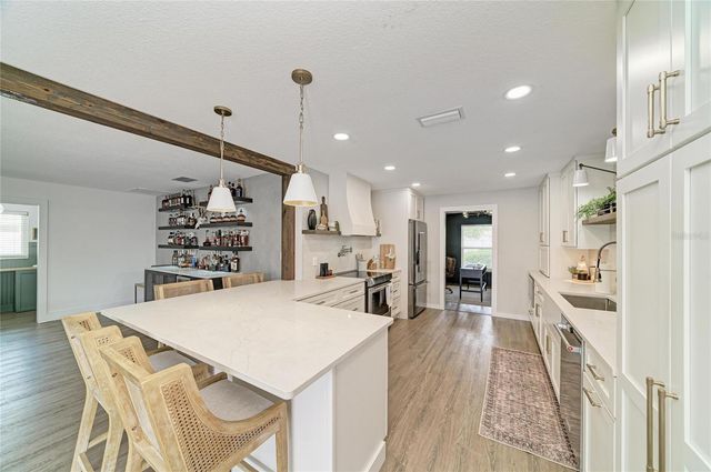 7611 18TH AVENUE NW, Bradenton, FL 34209