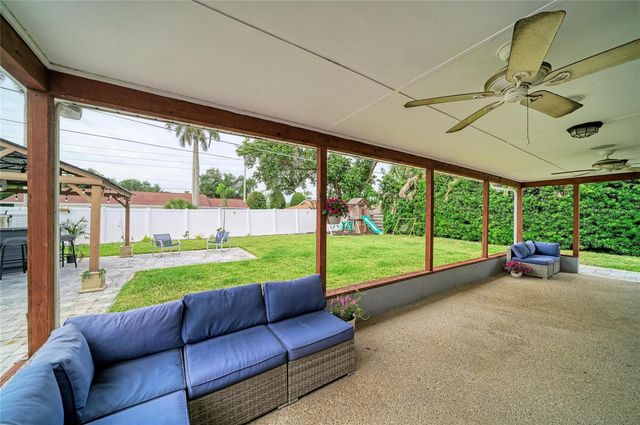7611 18TH AVENUE NW, Bradenton, FL 34209
