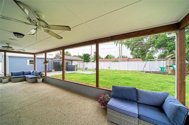 7611 18TH AVENUE NW, Bradenton, FL 34209