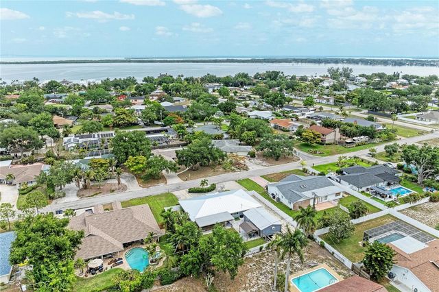 7611 18TH AVENUE NW, Bradenton, FL 34209