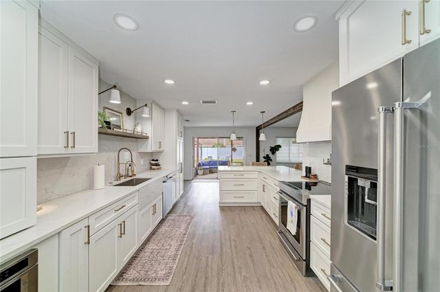 7611 18TH AVENUE NW, Bradenton, FL 34209