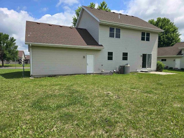 633 Stonehaven Drive, Sun Prairie, WI 53590