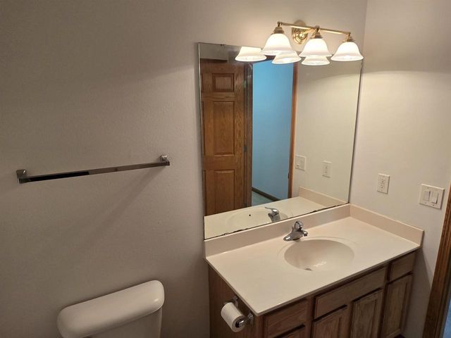 633 Stonehaven Drive, Sun Prairie, WI 53590
