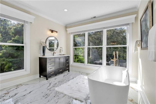 4141 Shattalon Drive, Winston-salem, NC 27106