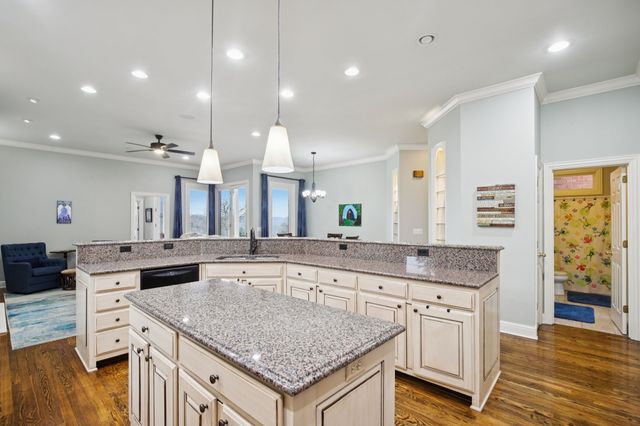 658 Hickory Ridge Rd, Gallatin, TN 37066