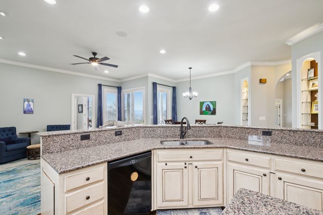 658 Hickory Ridge Rd, Gallatin, TN 37066