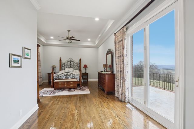 658 Hickory Ridge Rd, Gallatin, TN 37066