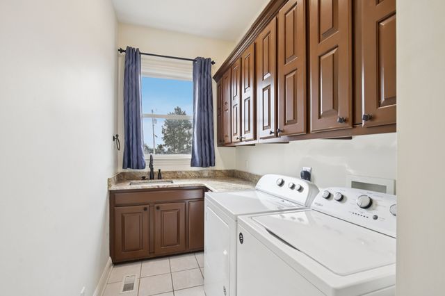 658 Hickory Ridge Rd, Gallatin, TN 37066