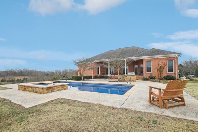 658 Hickory Ridge Rd, Gallatin, TN 37066