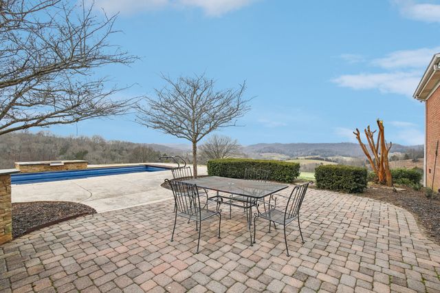 658 Hickory Ridge Rd, Gallatin, TN 37066