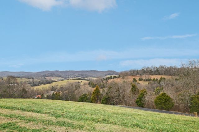 658 Hickory Ridge Rd, Gallatin, TN 37066