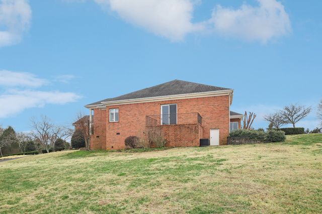 658 Hickory Ridge Rd, Gallatin, TN 37066