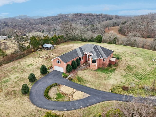 658 Hickory Ridge Rd, Gallatin, TN 37066