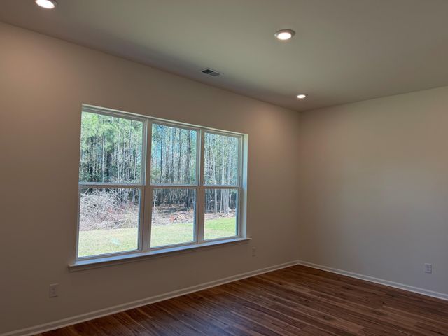 26 Northbrook Dr, Murrells Inlet, SC 29576