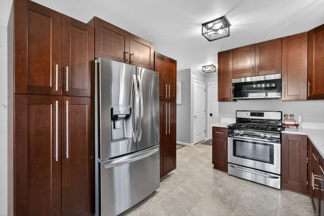 35737 N Hunt Avenue, Ingleside, IL 60041