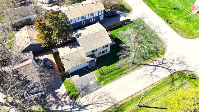 35737 N Hunt Avenue, Ingleside, IL 60041
