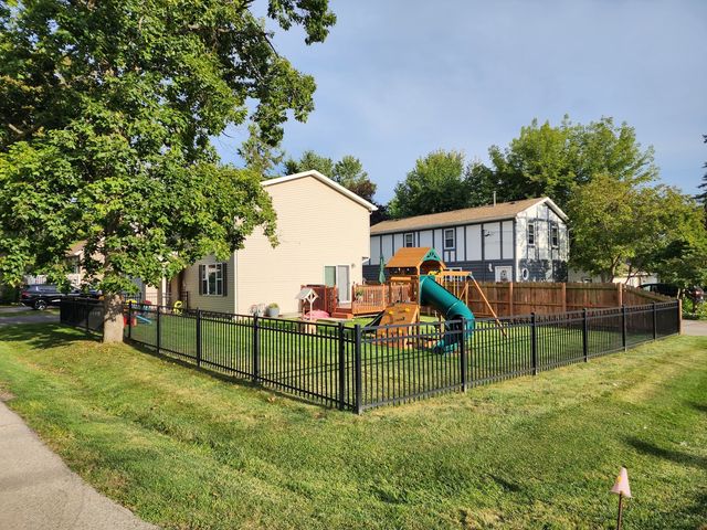 35737 N Hunt Avenue, Ingleside, IL 60041