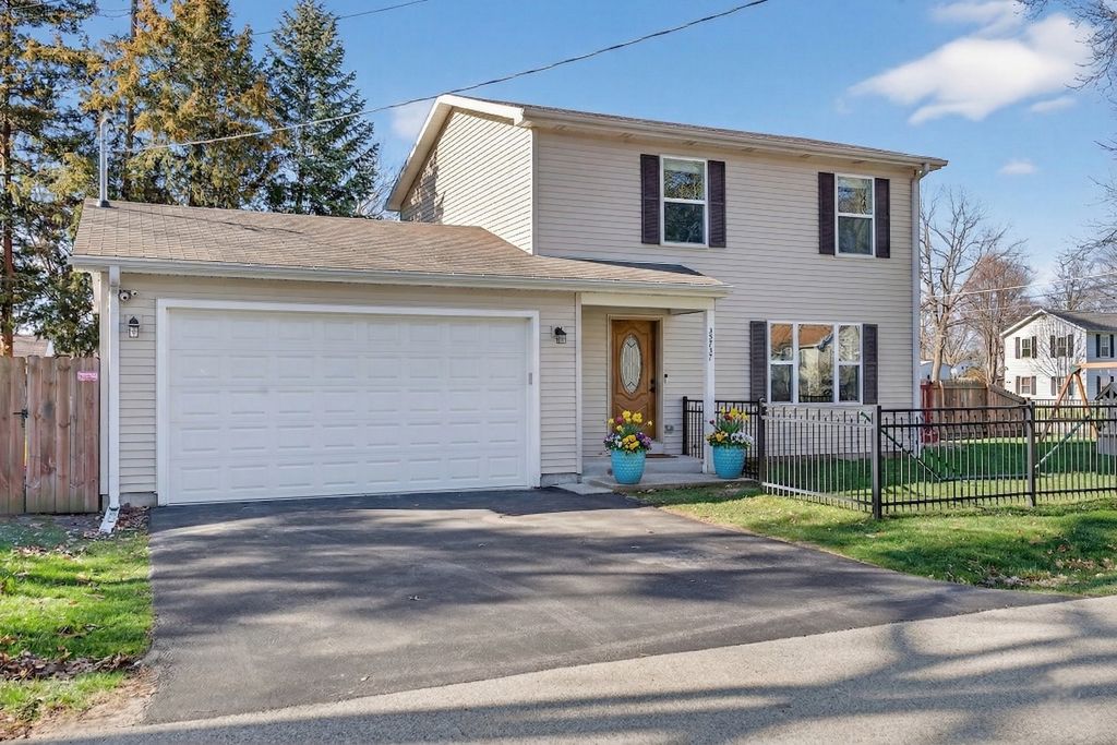 35737 N Hunt Avenue, Ingleside, IL 60041