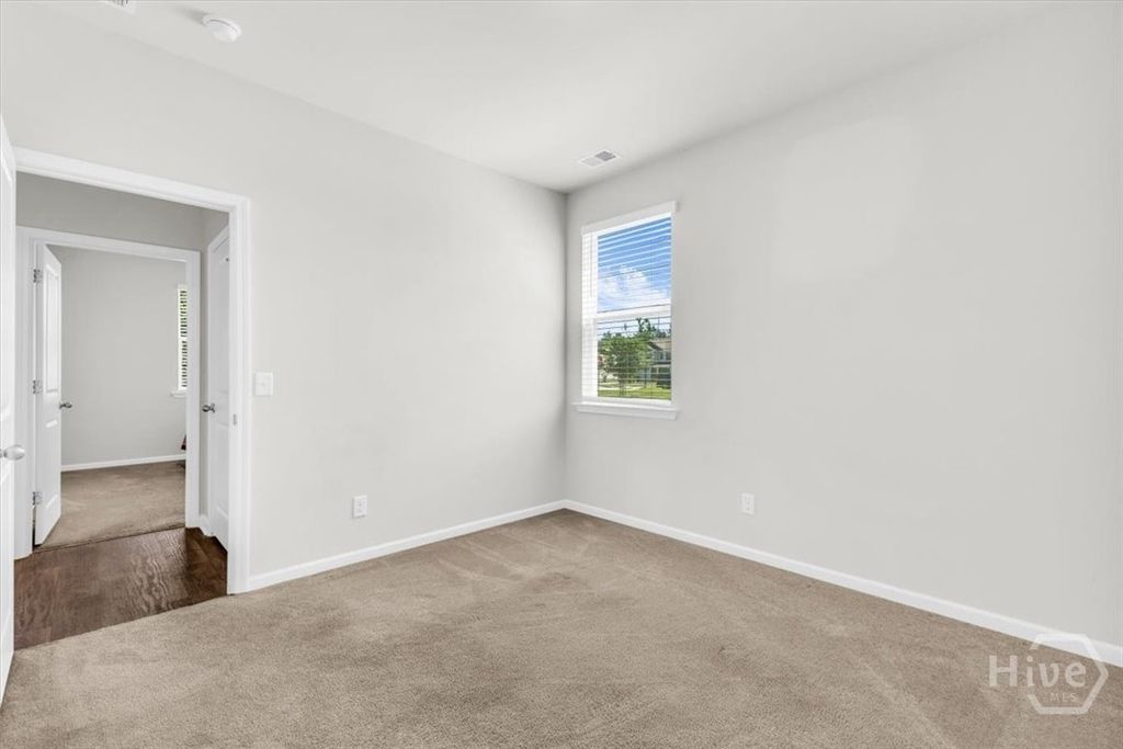 Image 18 of property listing at 11 Wedge Circle, Richmond Hill, GA 31324