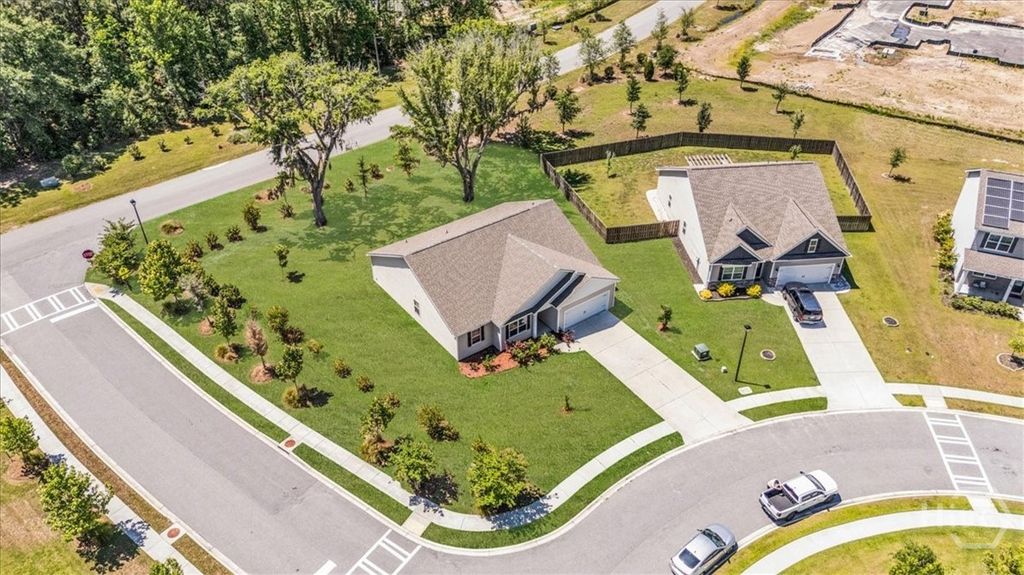 Image 29 of property listing at 11 Wedge Circle, Richmond Hill, GA 31324