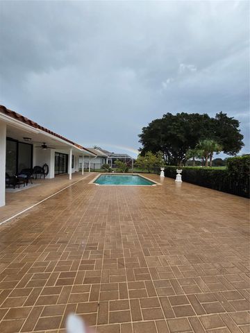 10486 Boca Woods Lane, Boca Raton, FL 33428