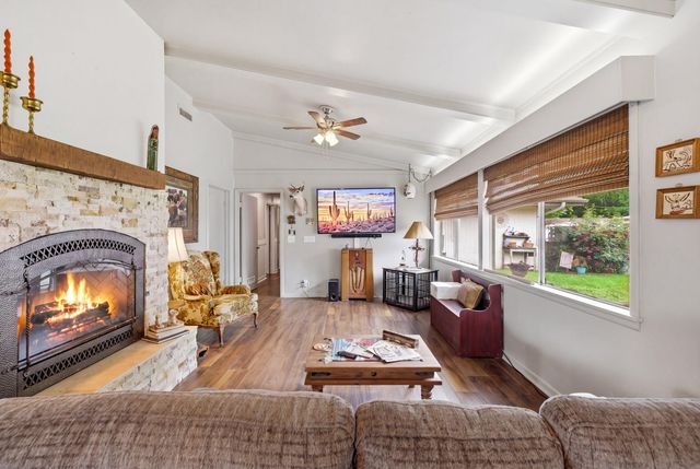 305 N Harvey Street, Caldwell, TX 77836
