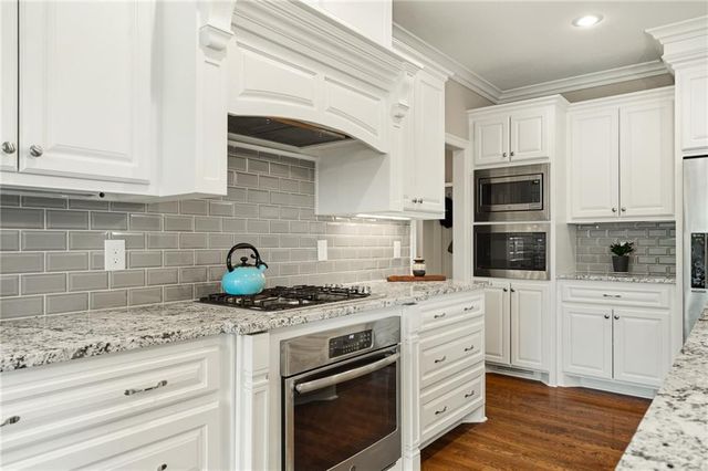 19736 Norton Street, Spring Hill, KS 66083