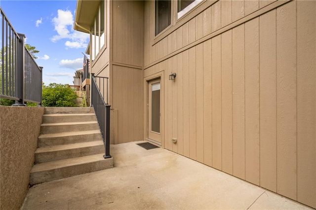 19736 Norton Street, Spring Hill, KS 66083