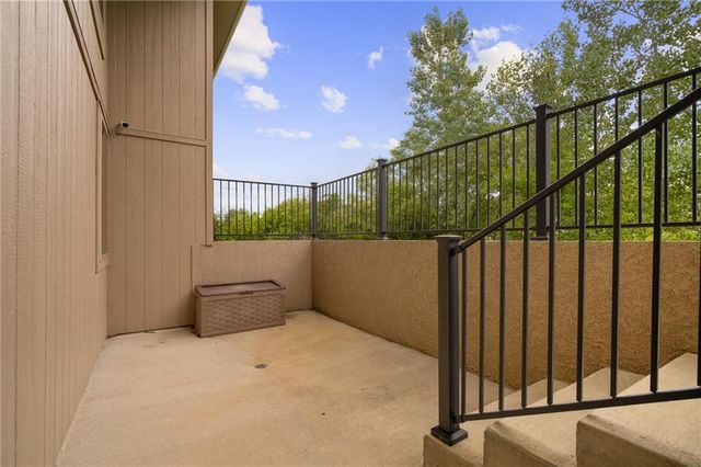 19736 Norton Street, Spring Hill, KS 66083