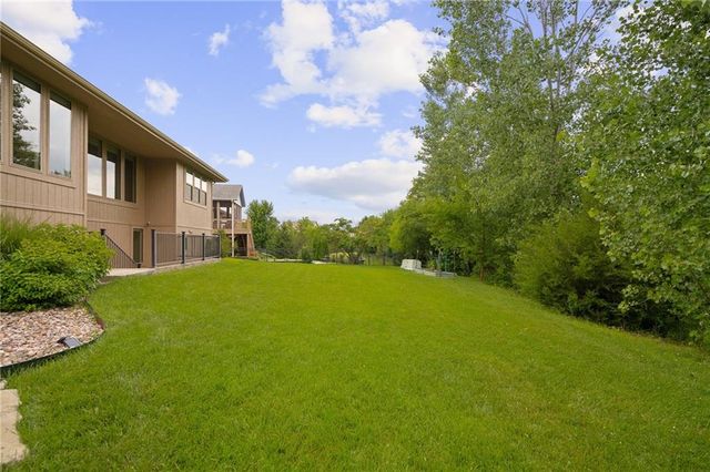 19736 Norton Street, Spring Hill, KS 66083