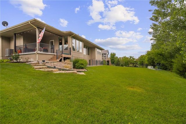 19736 Norton Street, Spring Hill, KS 66083