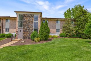10003 Sakura Drive B, Unincorporated, MO 63128