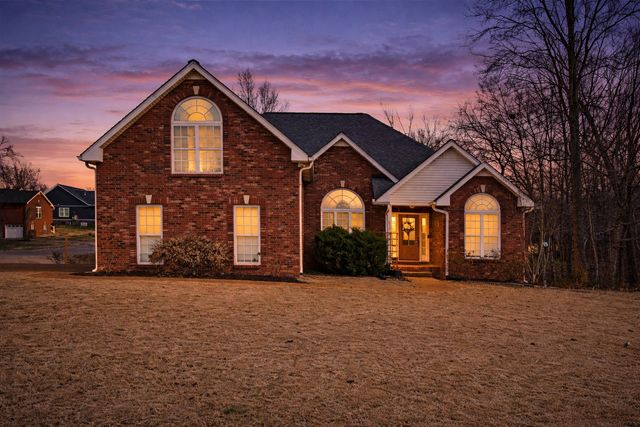 6002 Forrest Ct, Greenbrier, TN 37073