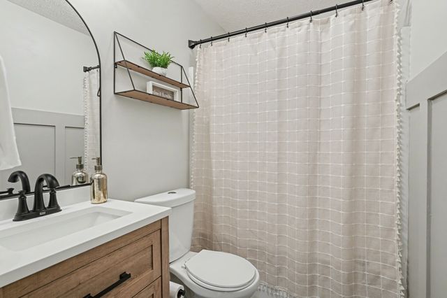 6002 Forrest Ct, Greenbrier, TN 37073