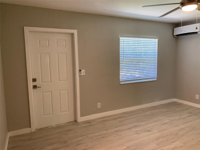 4385 NE 13th Avenue, Oakland Park, FL 33334