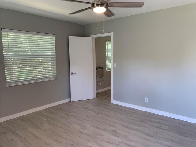 4385 NE 13th Avenue, Oakland Park, FL 33334