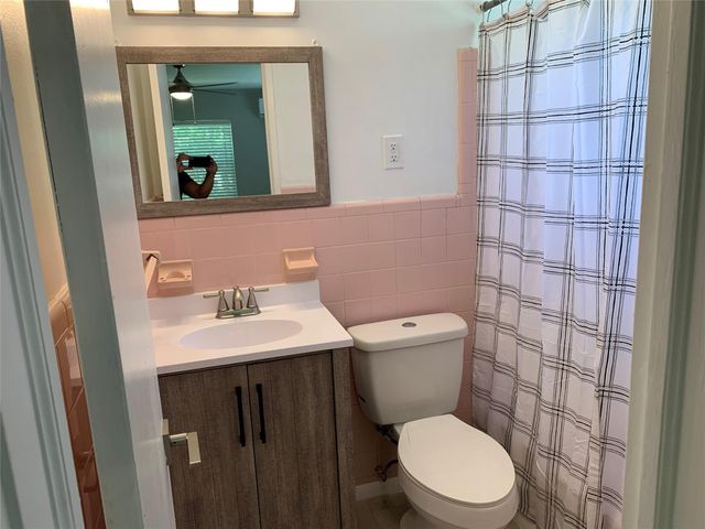 4385 NE 13th Avenue, Oakland Park, FL 33334