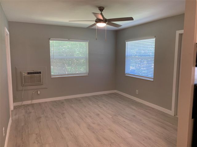 4385 NE 13th Avenue, Oakland Park, FL 33334