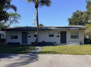 4385 NE 13th Avenue, Oakland Park, FL 33334