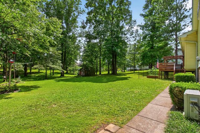 206 Allers Dr, White House, TN 37188