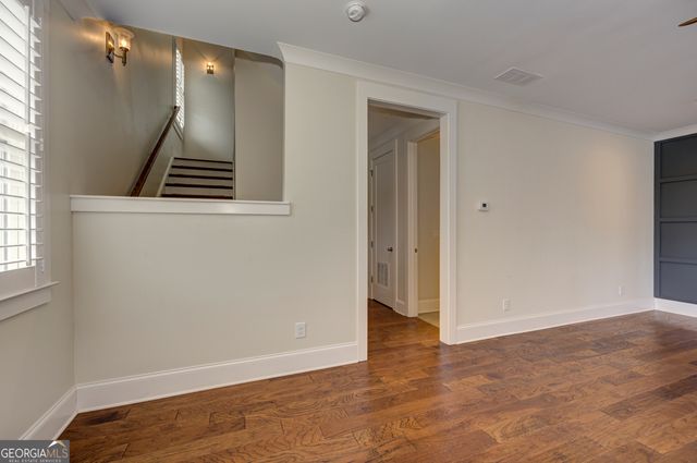 142 Inwood Walk, Woodstock, GA 30188