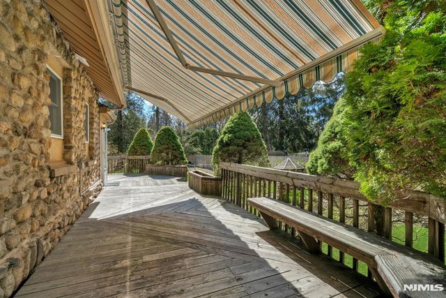 506 Ewing Avenue, Franklin Lakes, NJ 07417