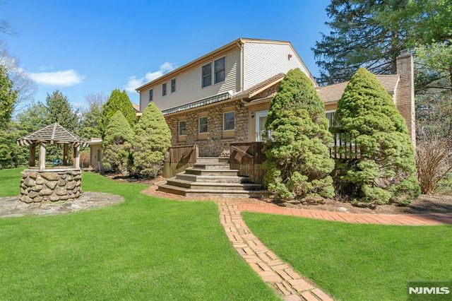 506 Ewing Avenue, Franklin Lakes, NJ 07417
